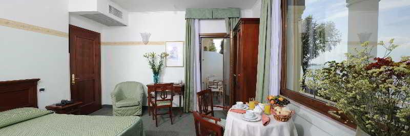 Hotel Russo Palace Venetië-Lido Buitenkant foto