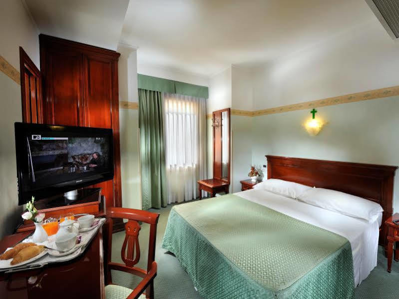 Hotel Russo Palace Venetië-Lido Buitenkant foto